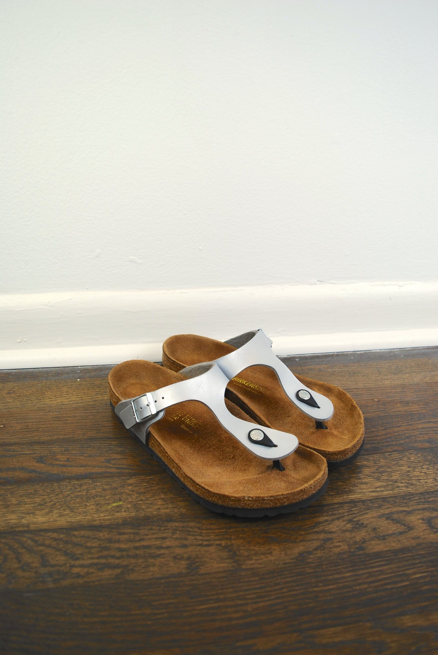 Birkenstock Summer Collection Gizeh Birko-Flor Metallic Silver Sandal