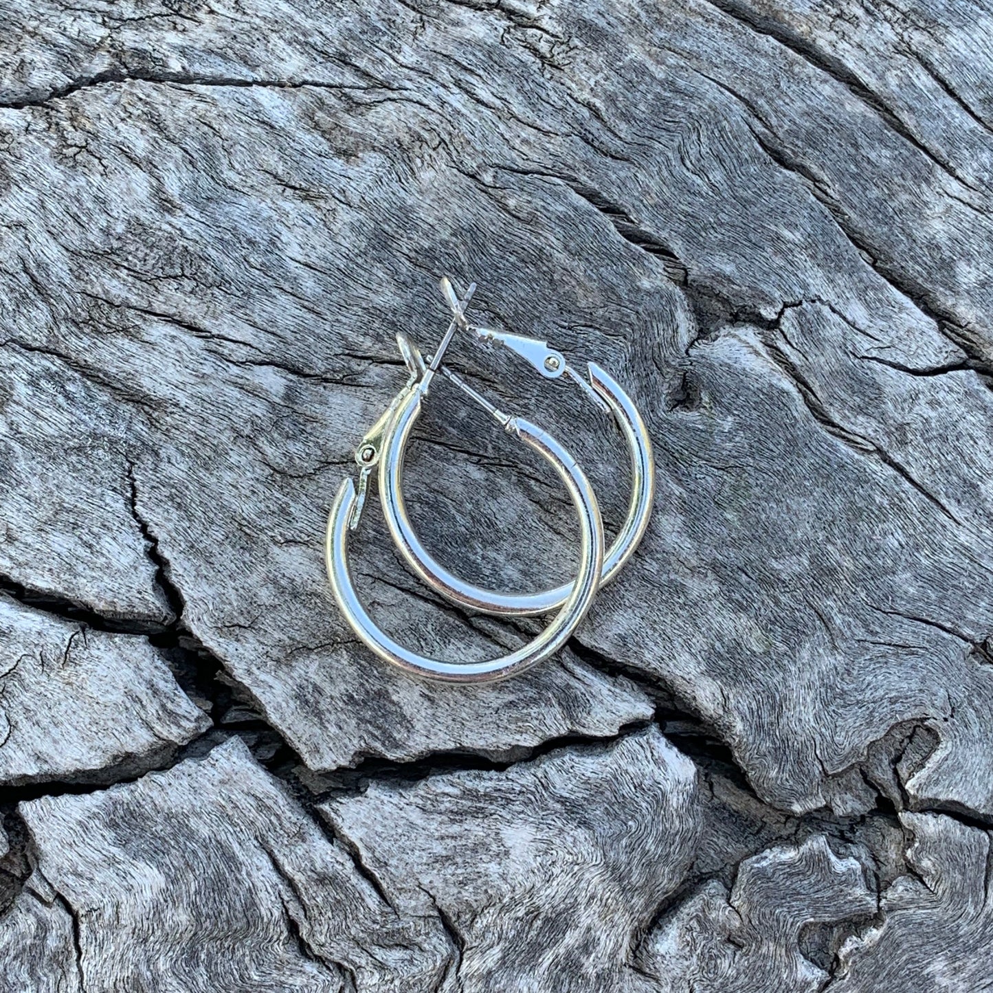 Vintage 90s Classic Silver Metal Smooth Hoop Earrings (2 Pairs)