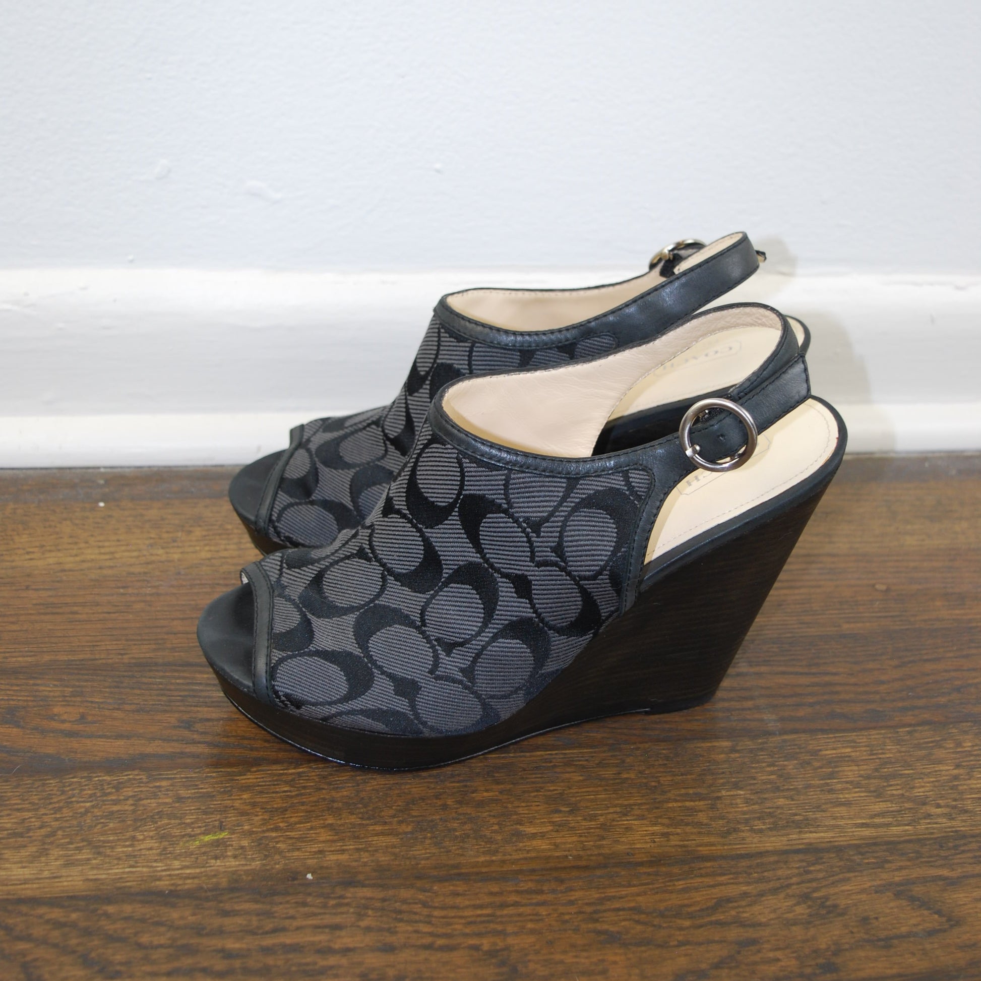 Coach Janet Signature Fabric Platform Wedge Peep Toe Heels Size 10