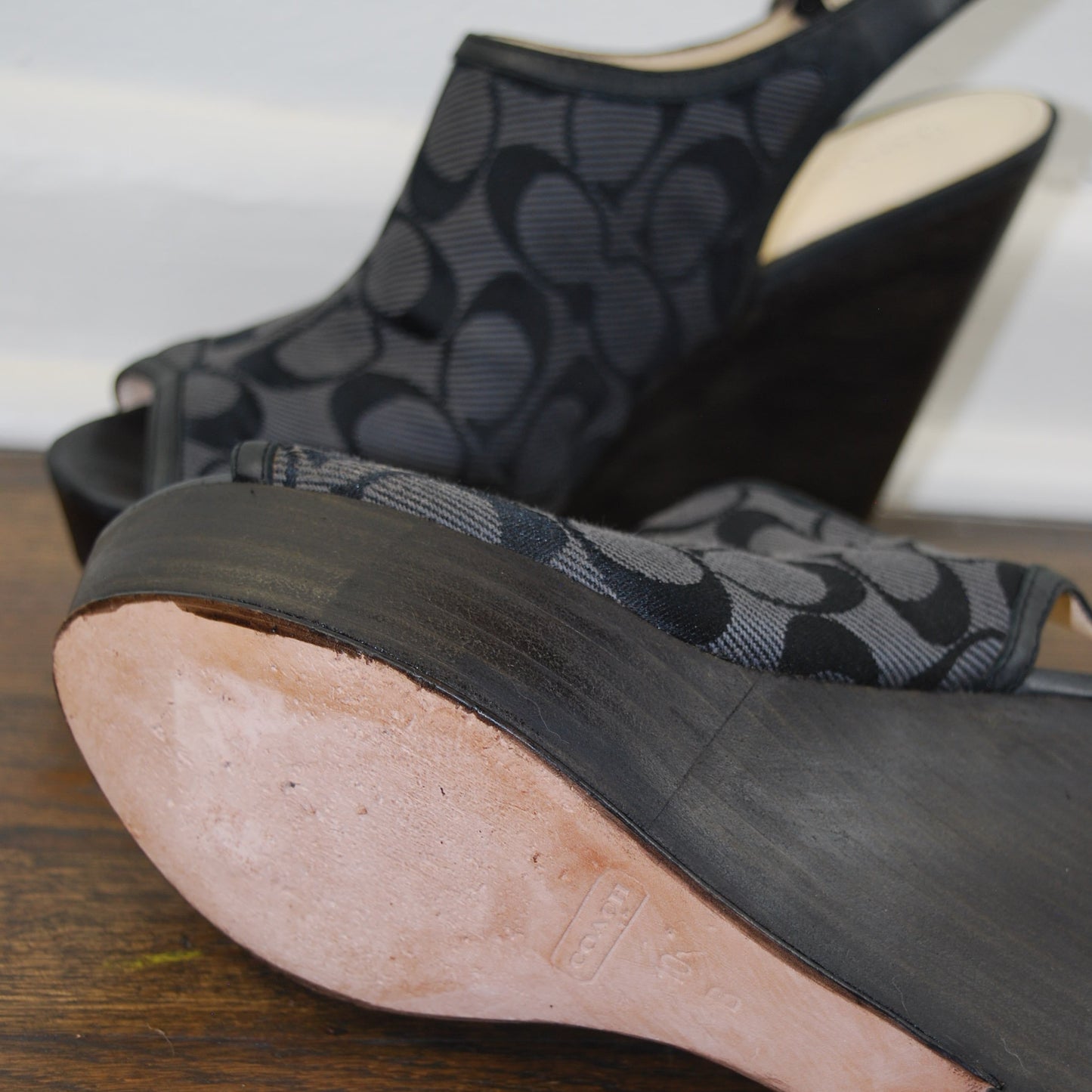 Coach Janet Signature Fabric Platform Wedge Peep Toe Heels Size 10