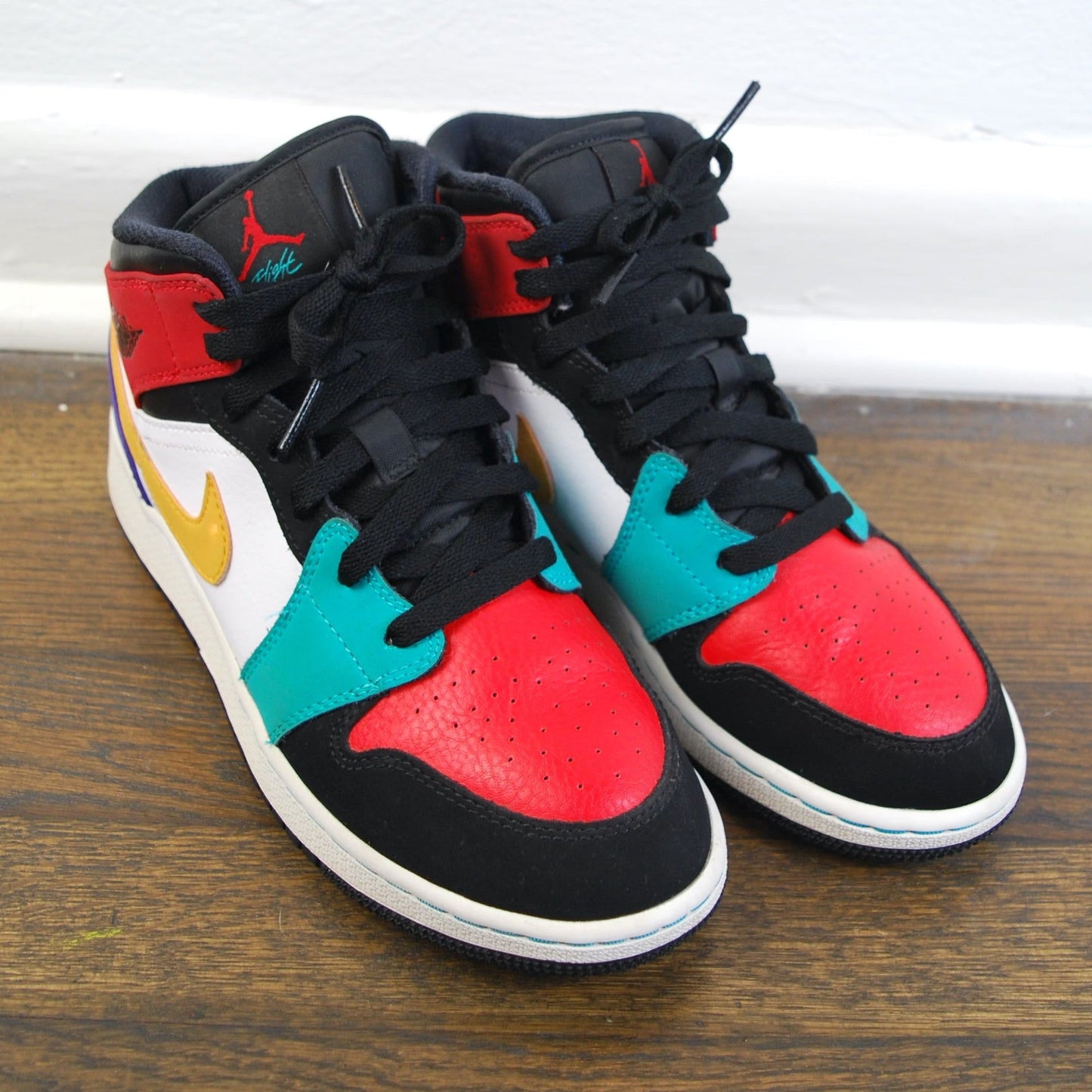 Nike Air Jordan 1 Mid GS Multicolor Grade School 5.5Y/38/7W