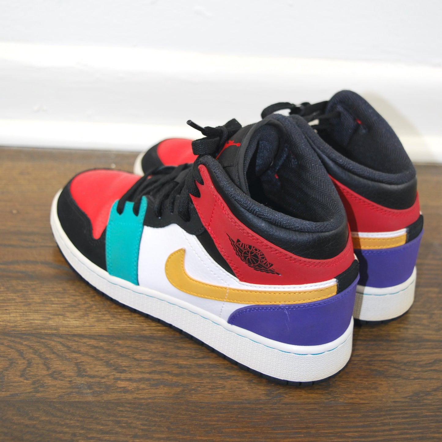 Nike Air Jordan 1 Mid GS Multicolor Grade School 5.5Y/38/7W