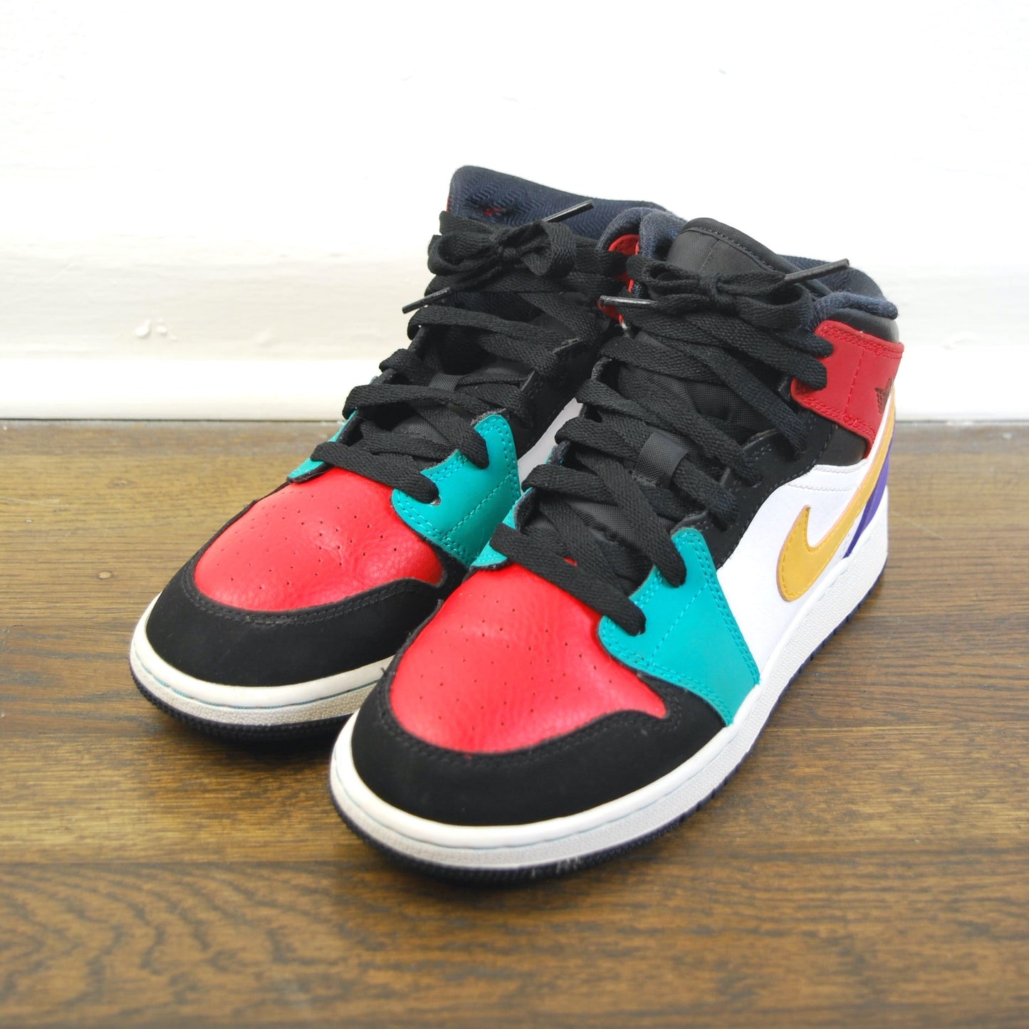 Nike Air Jordan 1 Mid GS Multicolor Grade School 5.5Y/38/7W