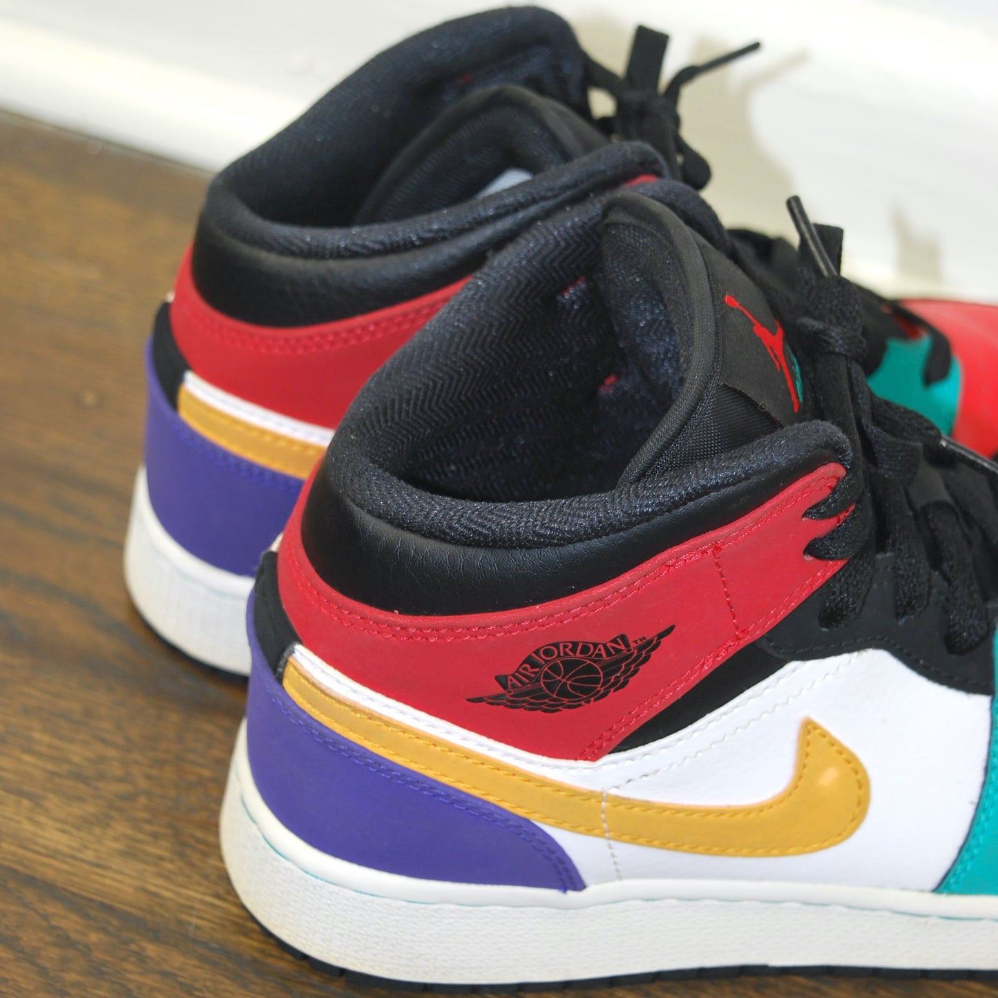 Nike Air Jordan 1 Mid GS Multicolor Grade School 5.5Y/38/7W