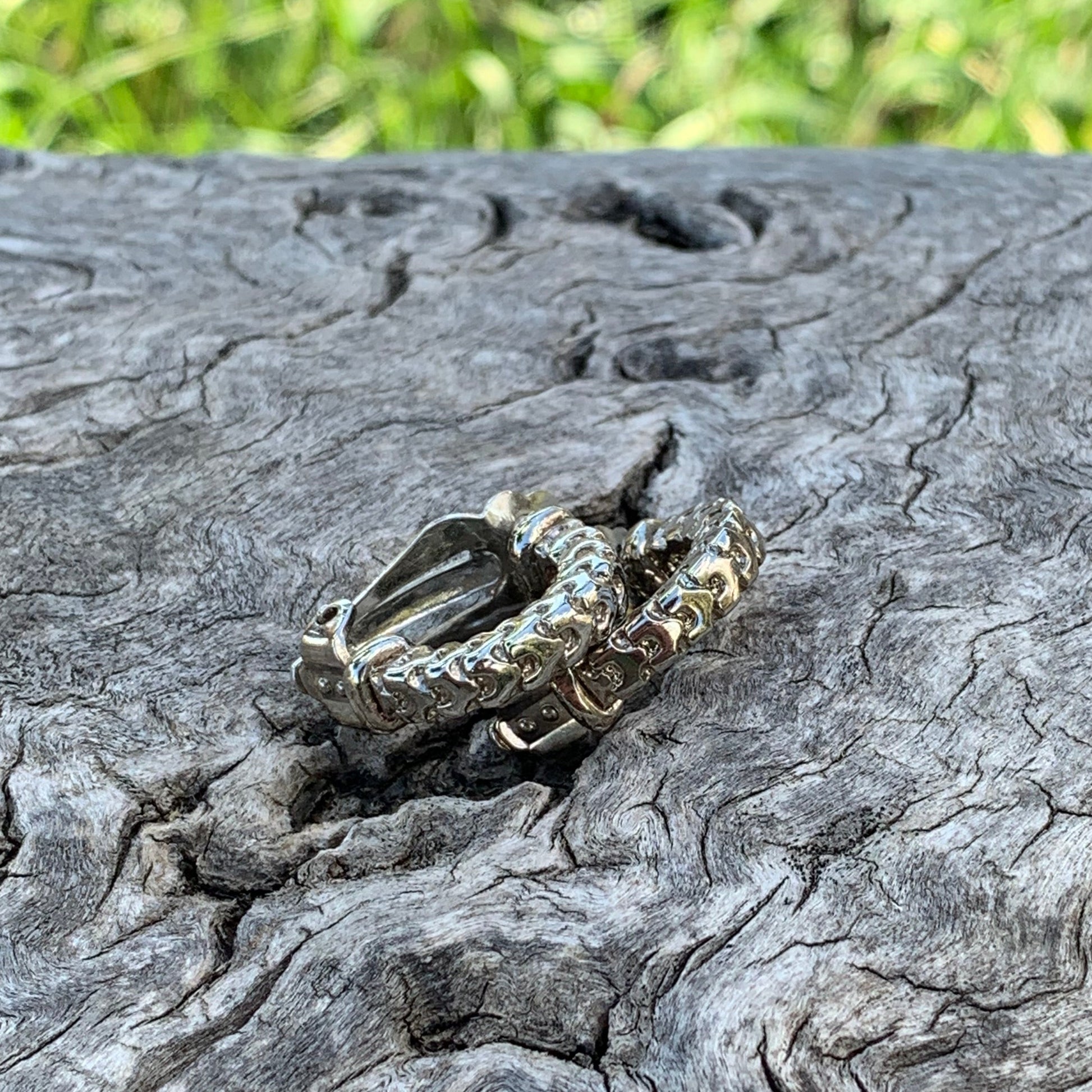 Vintage chunky metal clip on earrings