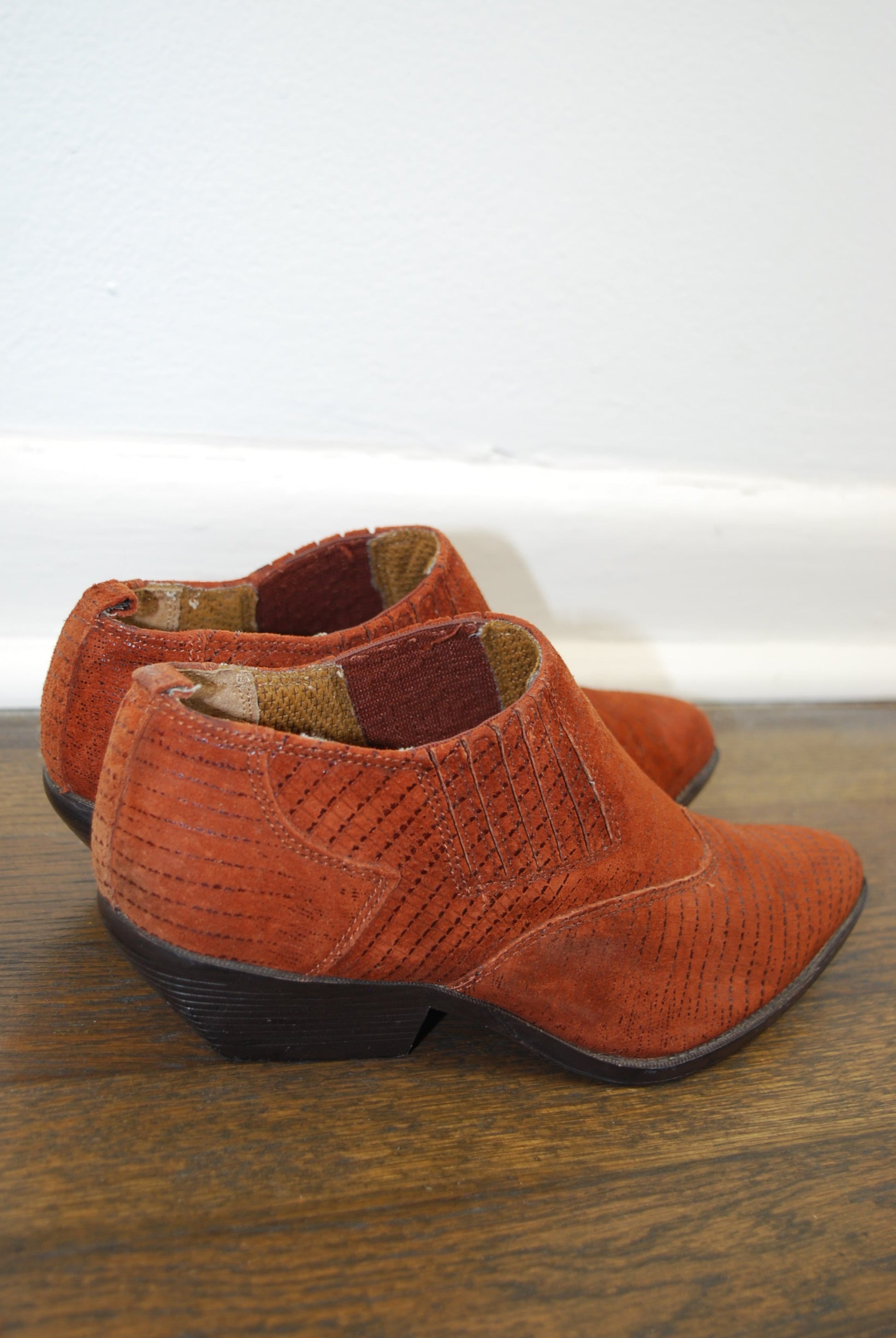 Vintage Zodiac Dazey Brown Suede Heeled Cowboy Boots Pointed